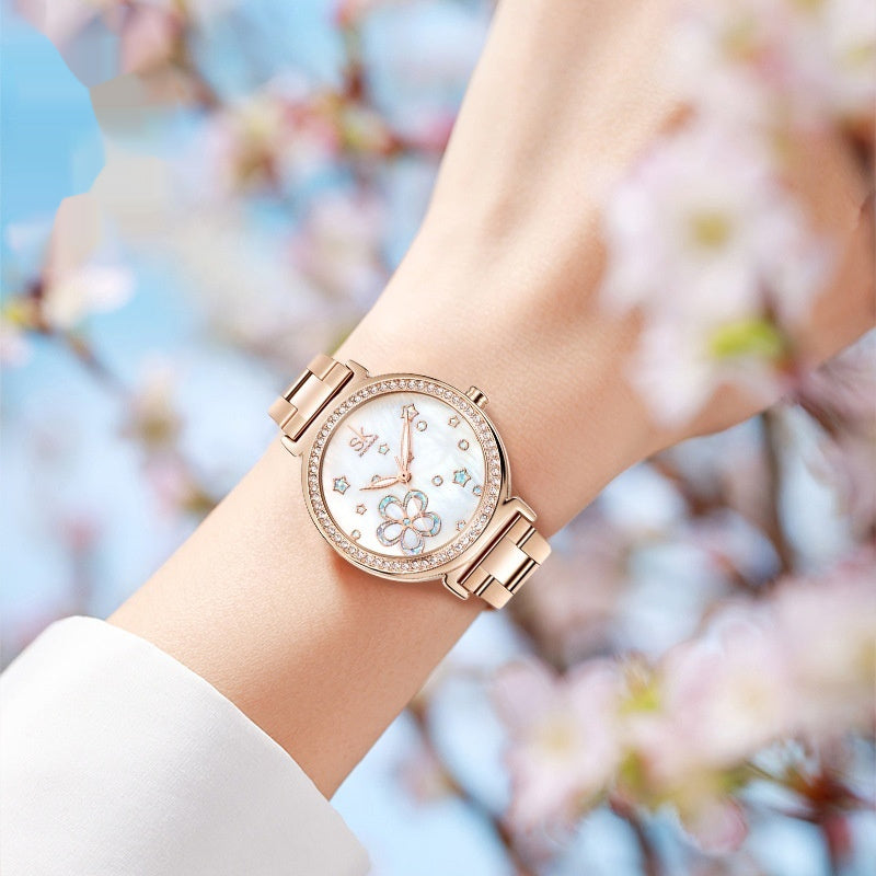 Новые женские кварцевые часы со стальным ремешком и бриллиантами